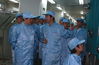 2006��9��26�գ�����ίԱ������Ժ���鳤��ʱ�ι��ҷ���ί���������Ӳ��й�ѧ��˾